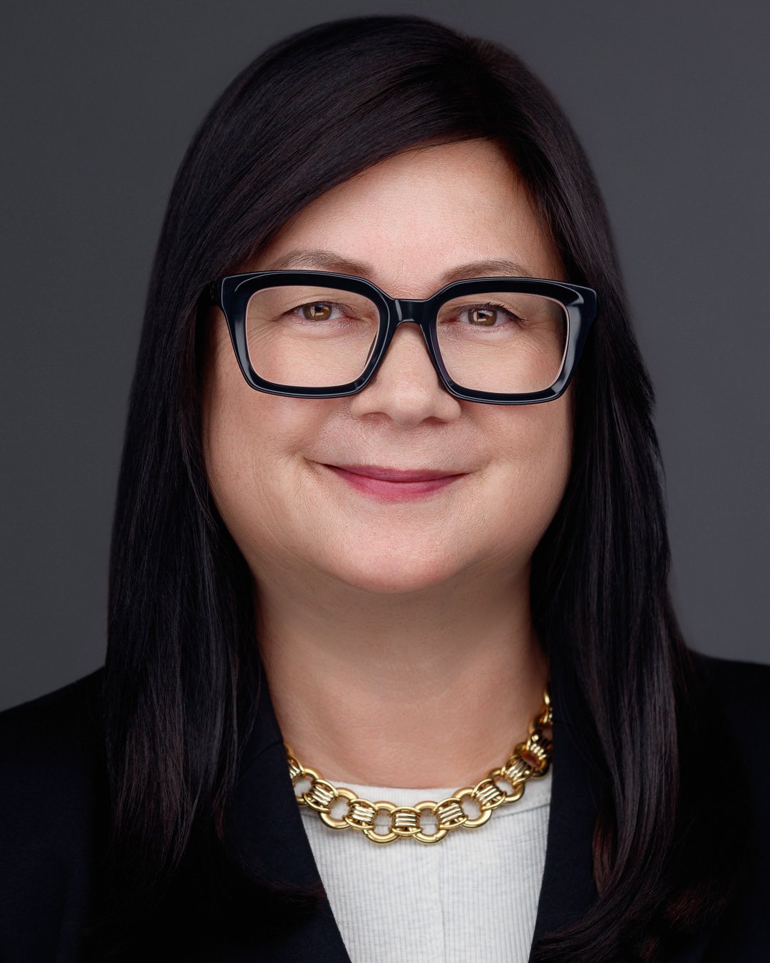 headshot of Leslie Goldstein, Esq.